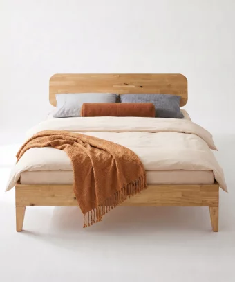 Lit Sana – Bois massif huilé et design naturel