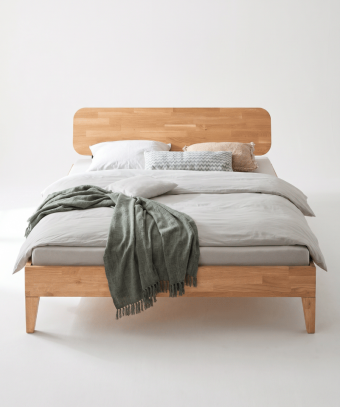 Lit Sana – Bois massif huilé et design naturel