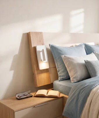 Lit Oryona – Design lumineux et finition bois moderne