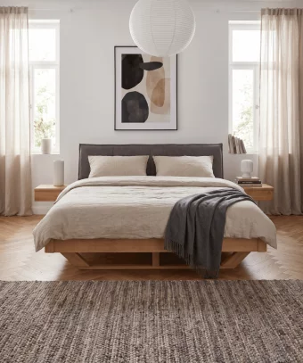 Lit Elya – Chêne massif et design industriel moderne