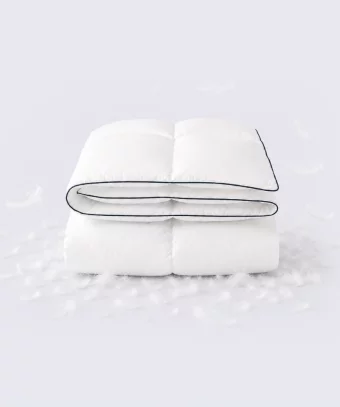 Couette Idylle Légère – Duvet haut de gamme, toucher soyeux