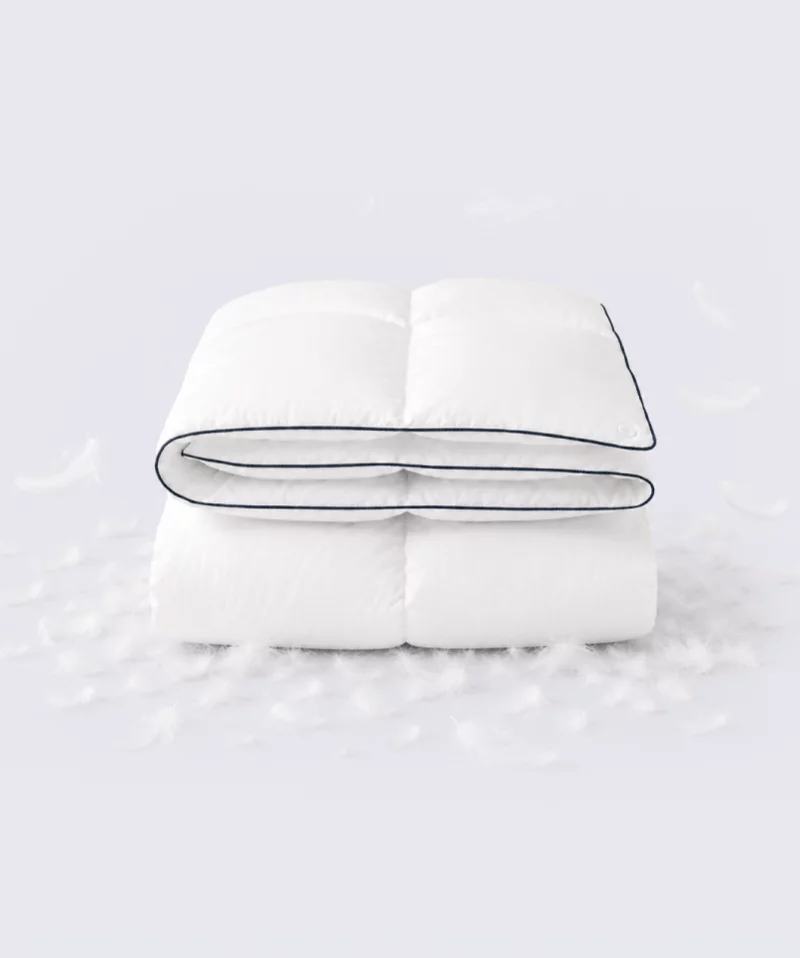 Couette Idylle Légère – Duvet haut de gamme, toucher soyeux