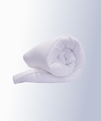Couette synthétique Okö – Moelleuse, chaude et économique