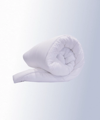 Couette synthétique Okö – Moelleuse, chaude et économique